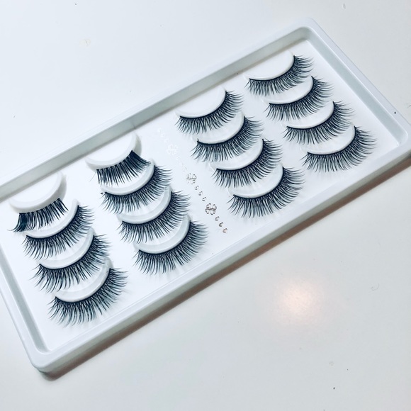 80 Pairs of Eyelashes - Picture 4 of 9